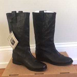 black classic mini ugg boots